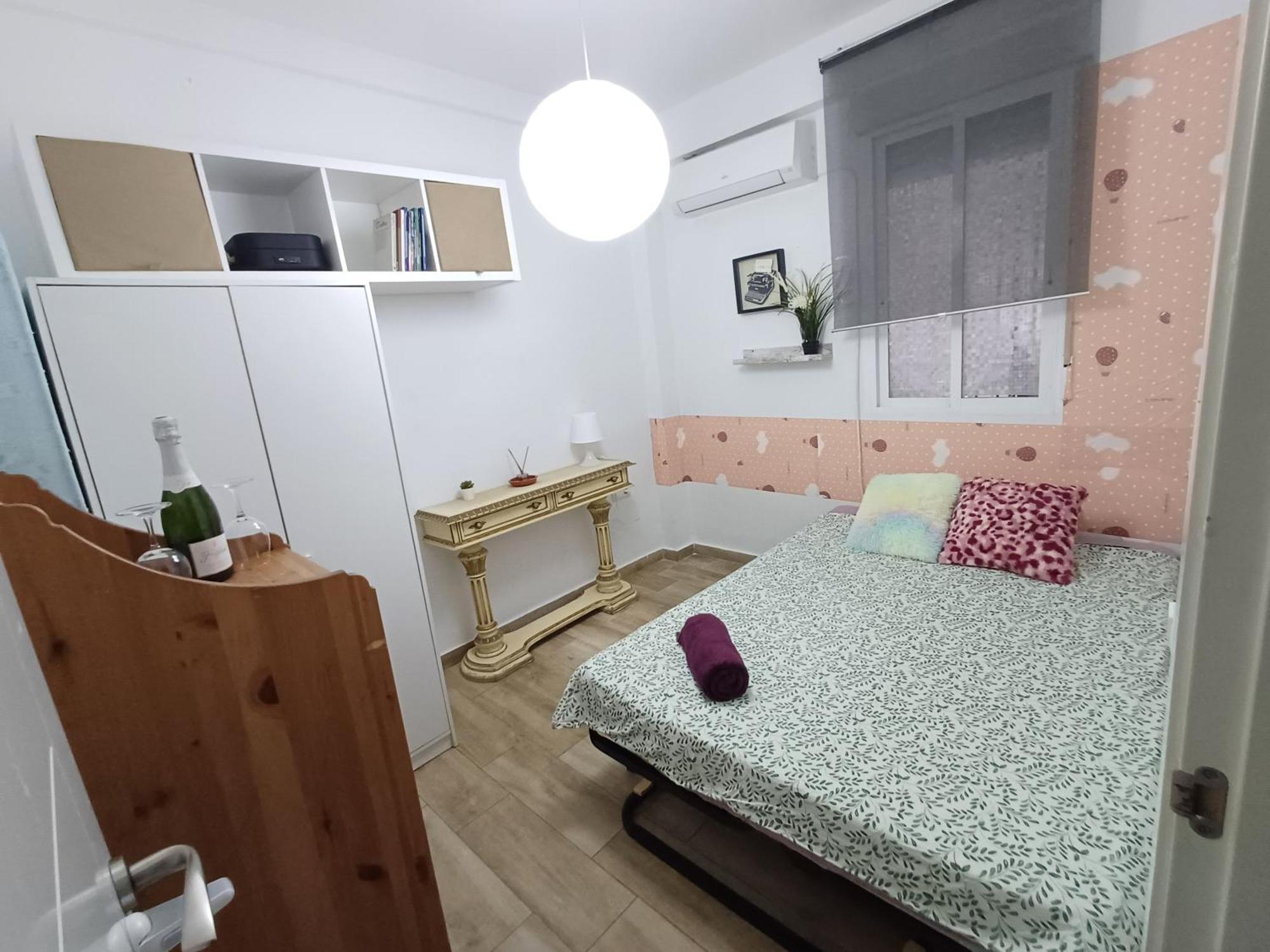 Room En Madrid Pacifico ภายนอก รูปภาพ